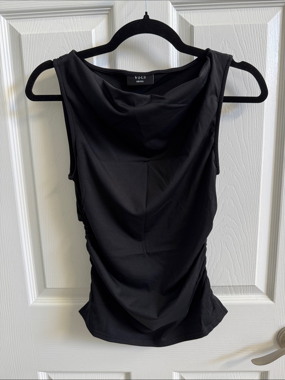 Vici Black Sleeveless Tank Top - Picture 10 of 12